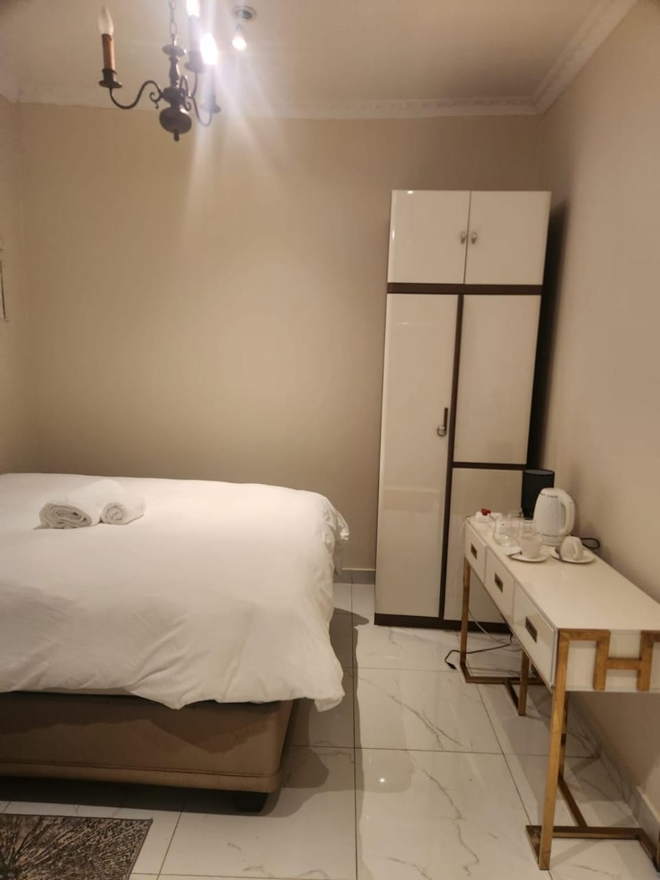 Home Care Guest House Bed and Breakfast in Johannesburg