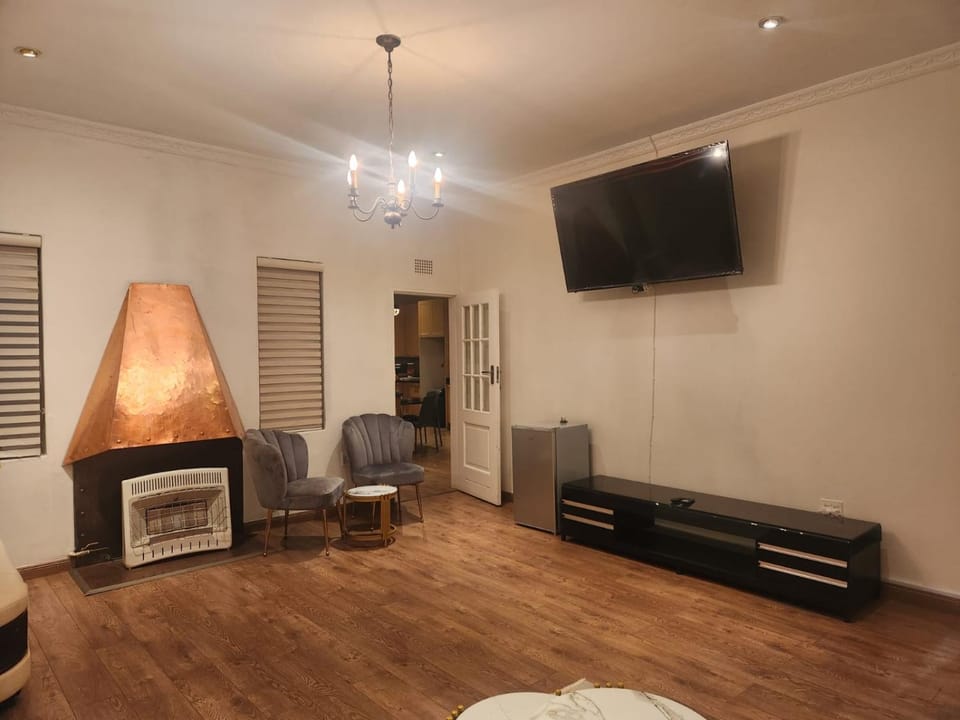 Home Care Guest House Bed and Breakfast in Johannesburg