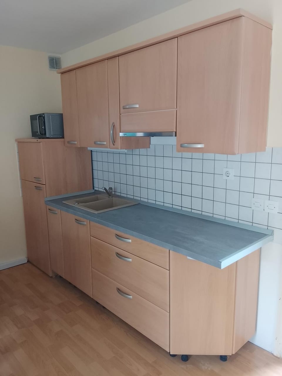 Kitchen or kitchenette, stove