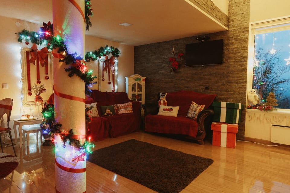 Deda Mrazova kuća Villa in Serbia