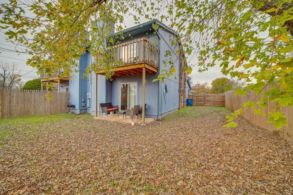 Pet-Friendly Retreat w/ Yard, 12 Mi to Dtwn Tulsa House in Tulsa