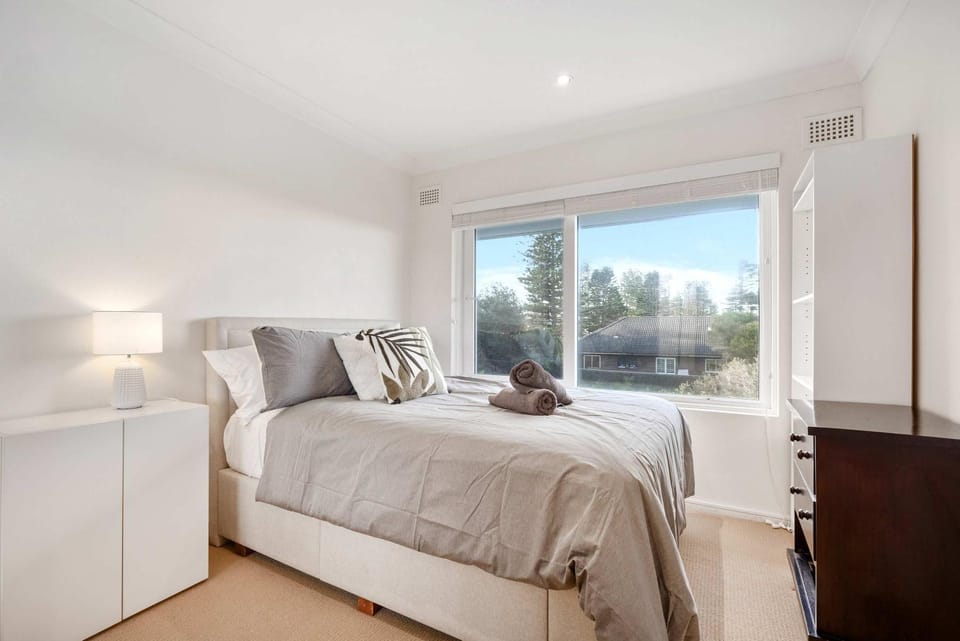 Royal Surf - Beach Front Paradise Apartment in Sydney