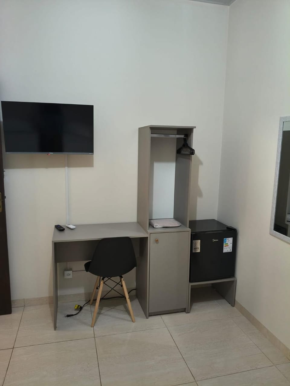 Suíte com ar, frigobar atende até 3 pessoas não a estacionamento Vacation rental in Sinop
