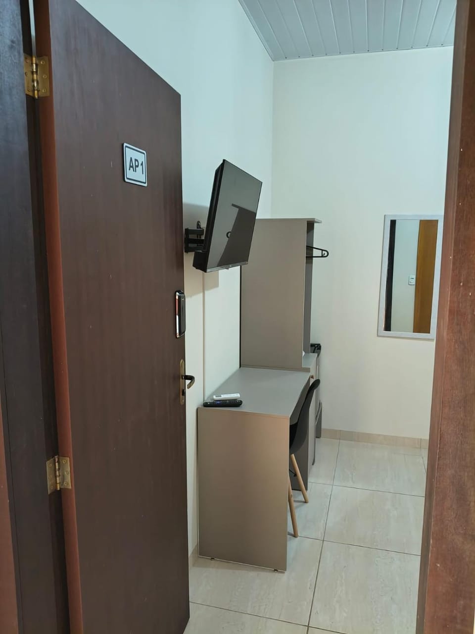 Suíte com ar, frigobar atende até 3 pessoas não a estacionamento Vacation rental in Sinop