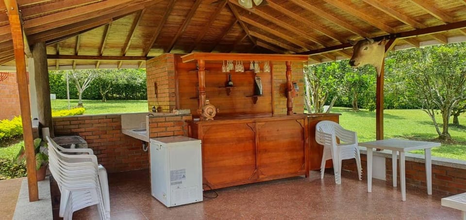 Finca Piscina Playita Kiosco Bar Combia - Estación Pereira House in Risaralda