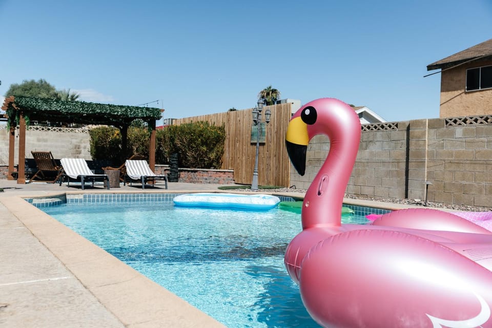 Fabulous Oasis in Las Vegas with Tesla Charger House in Paradise