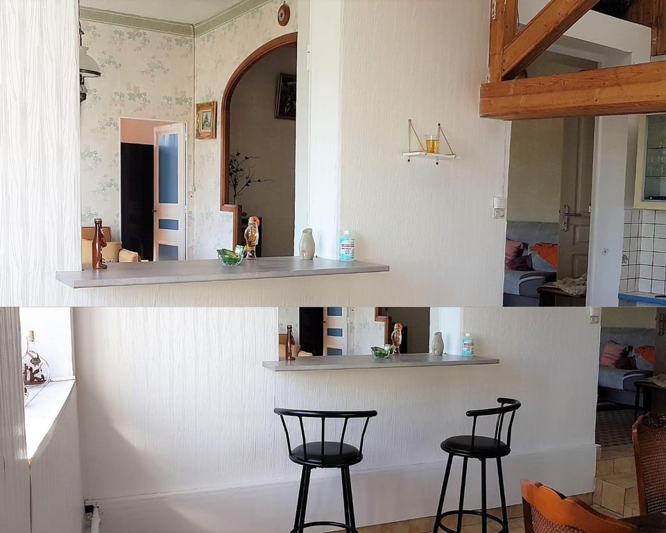 Kitchen or kitchenette, Dining area