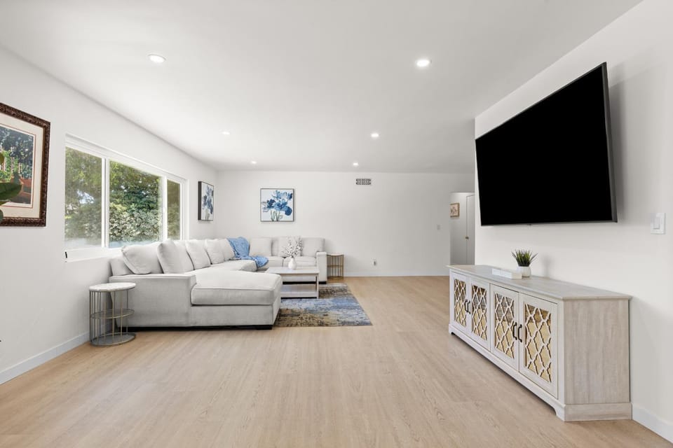 TV and multimedia, Living room