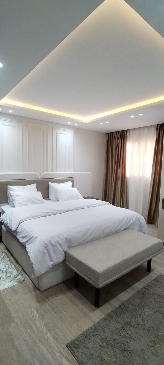 شقه غرفتين بالدقي Apartment in Egypt
