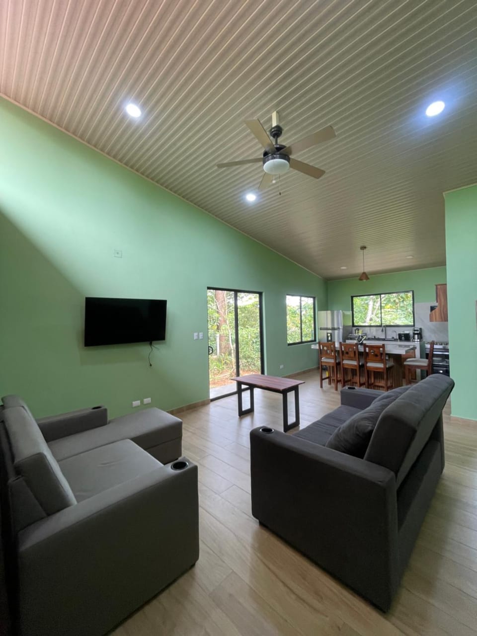 TV and multimedia, Dining area