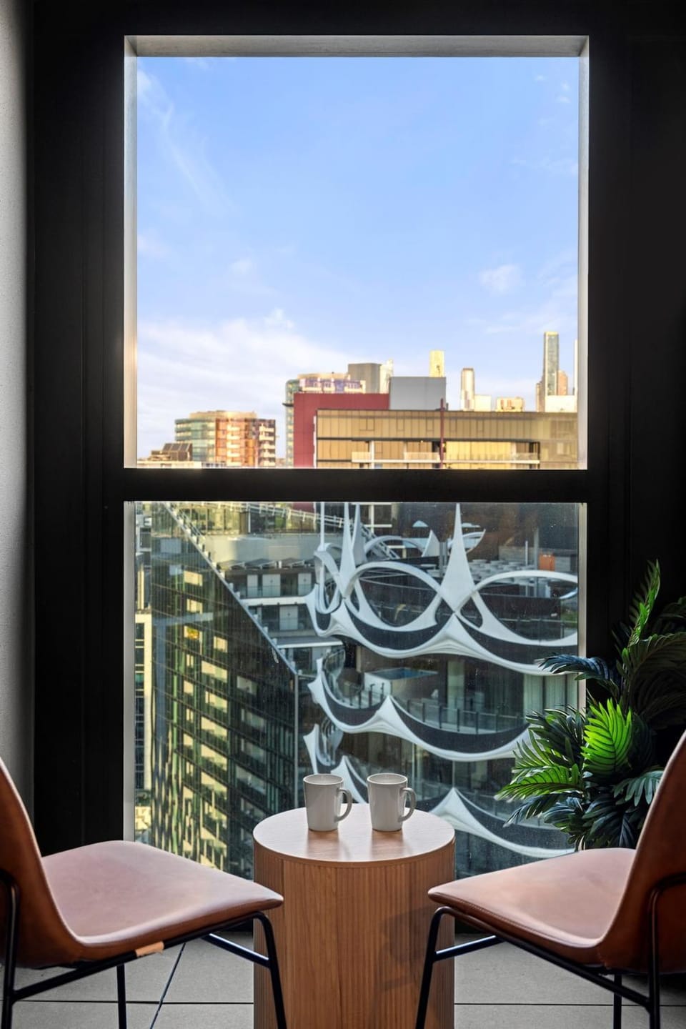 2BR Absolute Waterfront, Balcony, Parking, Pool & Gym, Docklands Apartment in Melbourne