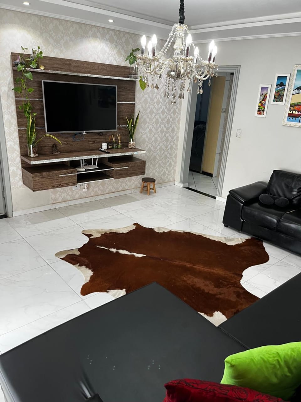 TV and multimedia, Seating area