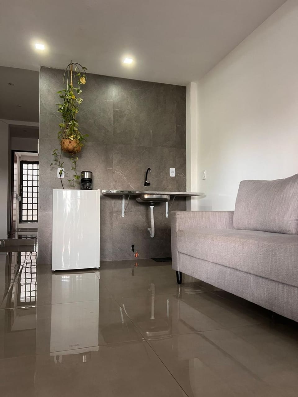 Oásis 6 prática e bem localizada e minimalista House in State of Goiás