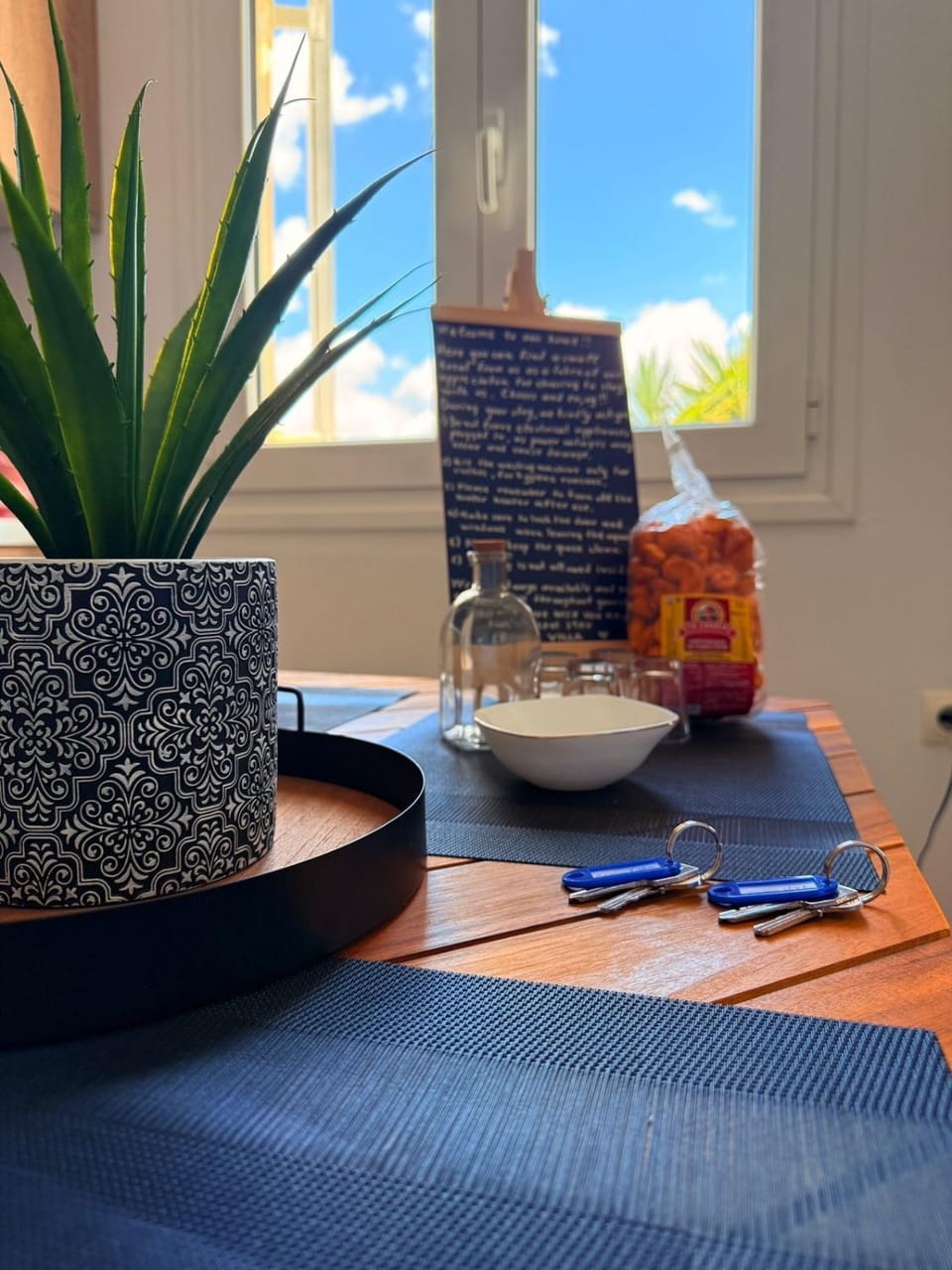 Food and drinks, Dining area, Food