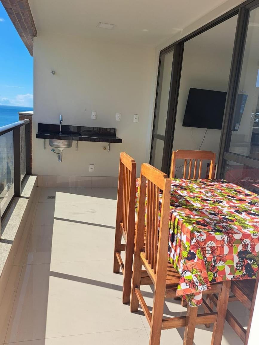 Guarapari- praia do Morro- apto PE NA AREIA com vista para mar loalizacao privilegiada em frente o quiosque 19 Beira Mar Wi Fi Apartment in Guarapari