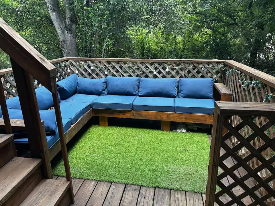 Patio, Day, Balcony/Terrace, Seating area