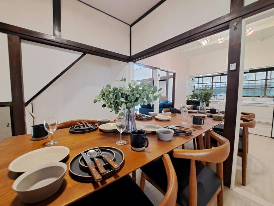 不入斗-横須賀の大型一棟貸し-最大25人-家族団体向け Apartment in Yokosuka