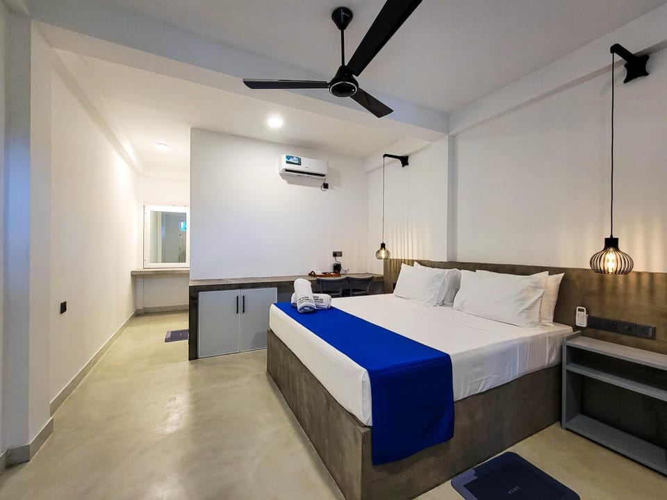 Bed, TV and multimedia, Photo of the whole room, Bedroom, air conditioner