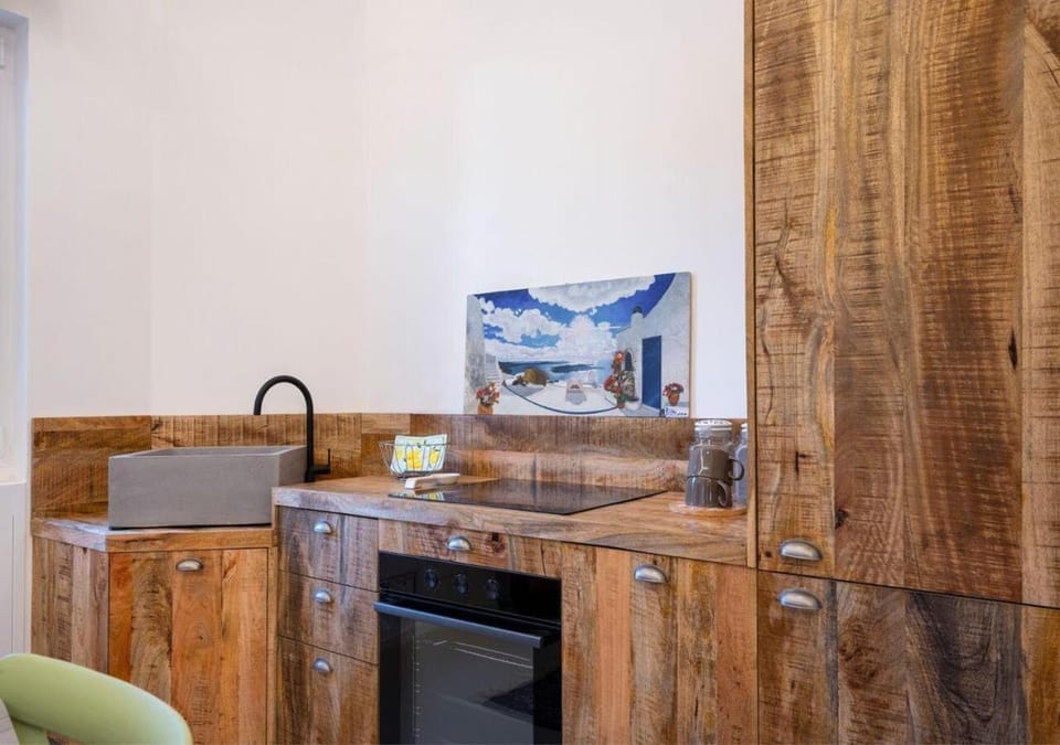 Restaurant/places to eat, Kitchen or kitchenette, Breakfast, minibar