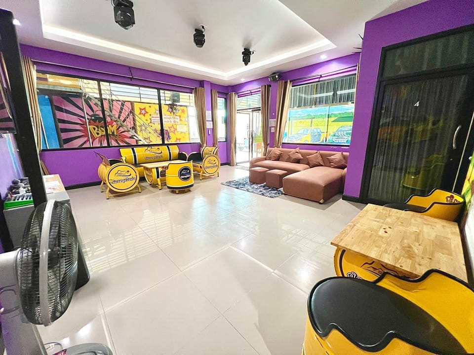 บ้านพักชะอำ ณิสราพูลวิลล่า Bed and Breakfast in Thailand