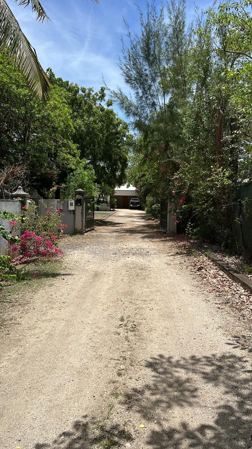 Tropical Studio Apartment in Rivière Noire District, Mauritius