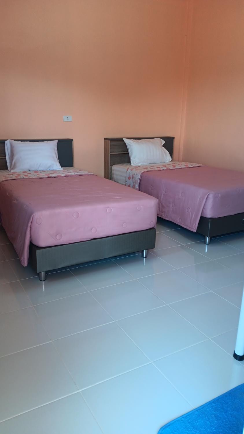 สำเภาทองรีสอร์ท Resort in Laos