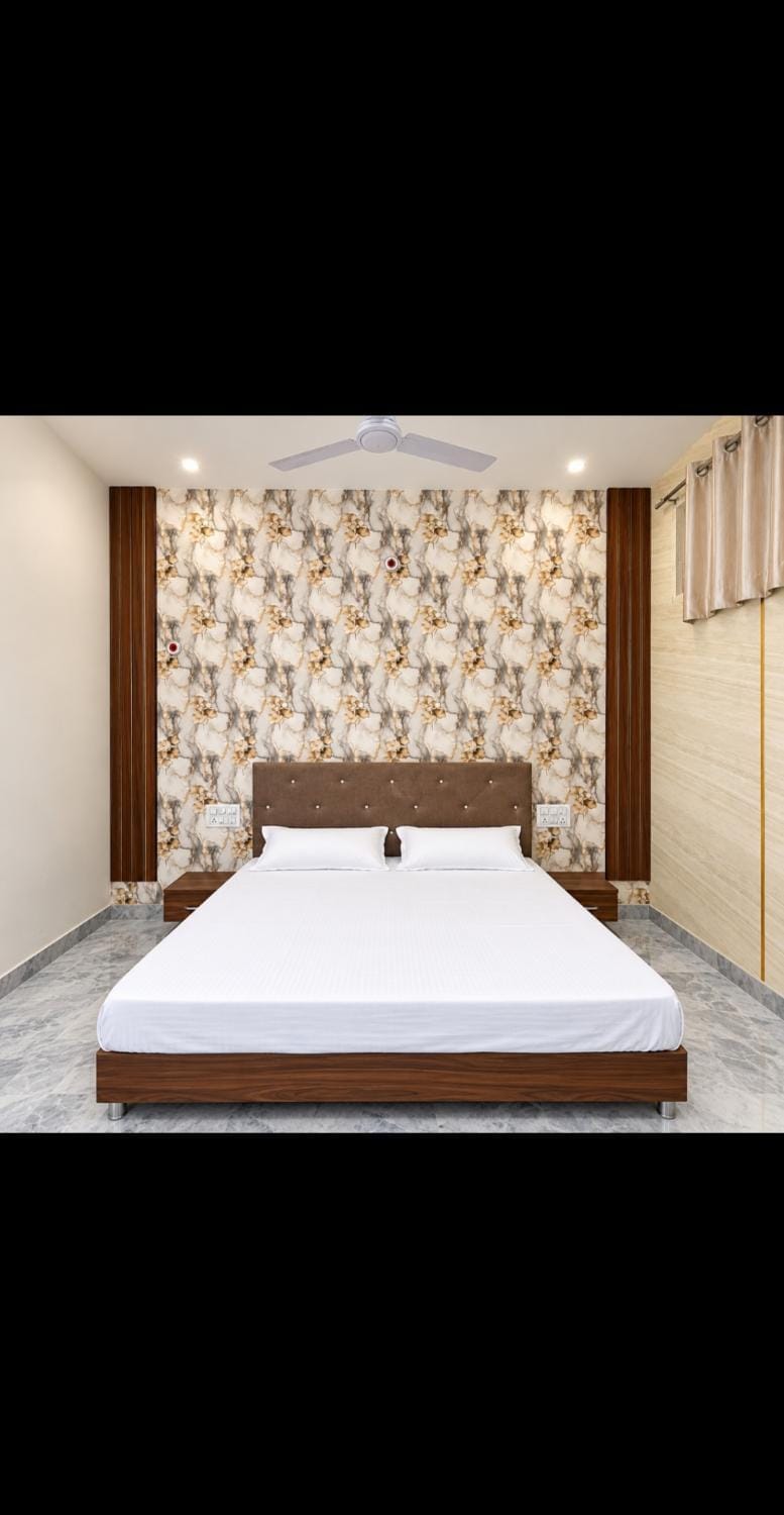Bed, Bathroom, air conditioner