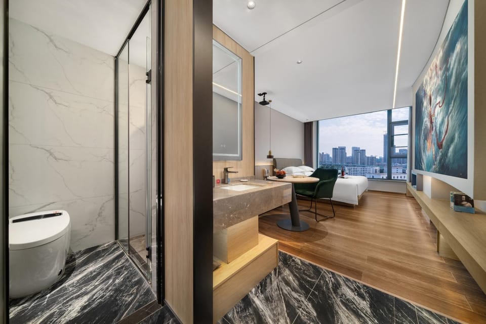 Toilet, Photo of the whole room