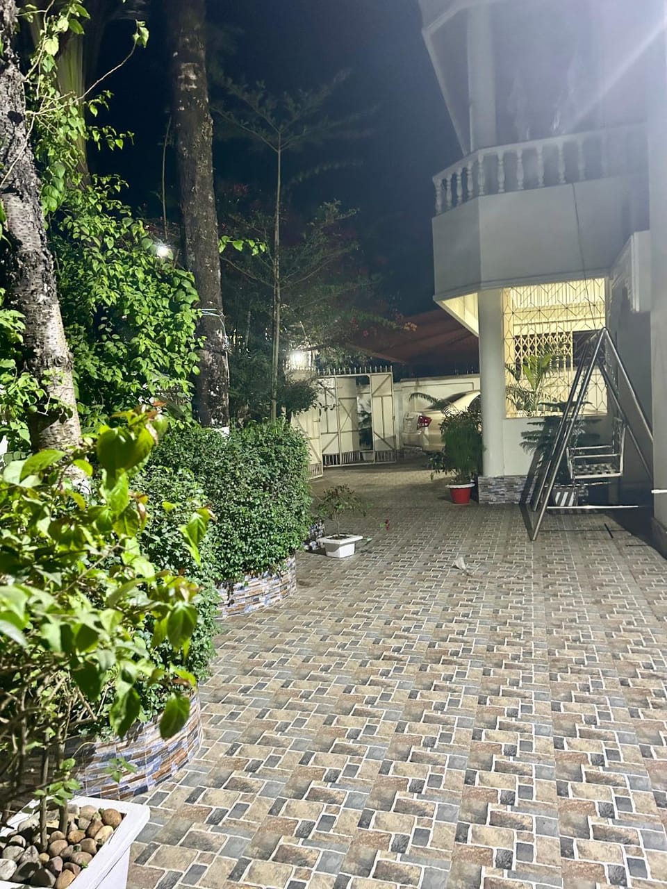 Property building, Day, Garden, Garden view