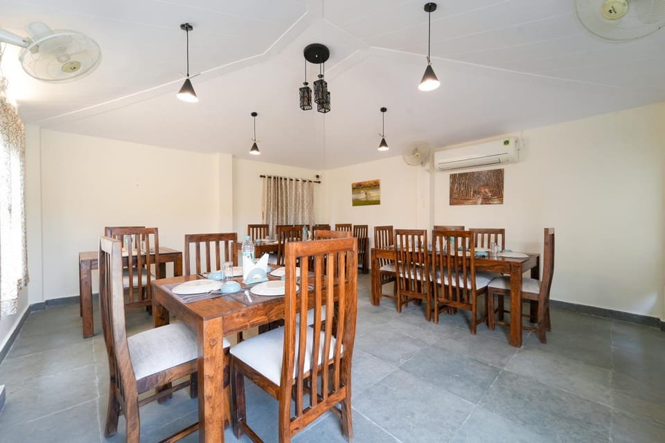 Restaurant/places to eat, Dining area