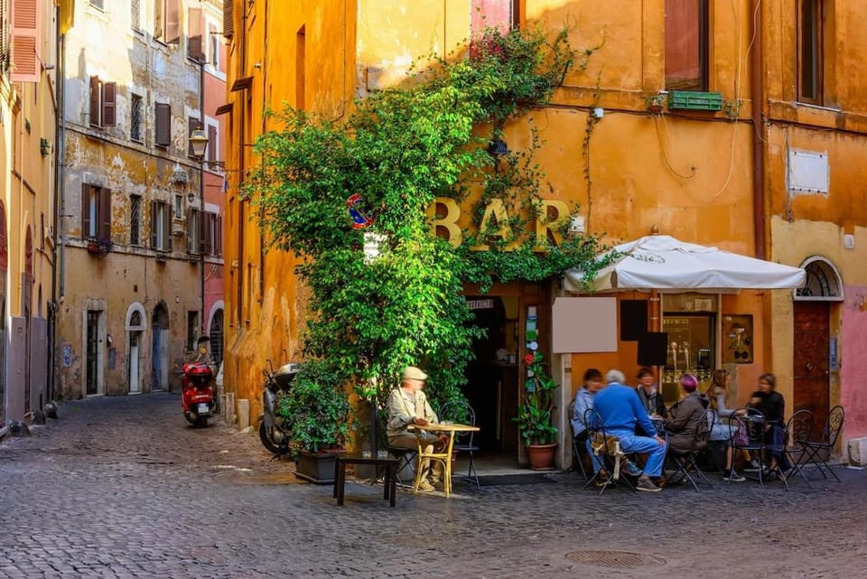 romantic flat in the heart of Trastevere Apartment in Rome