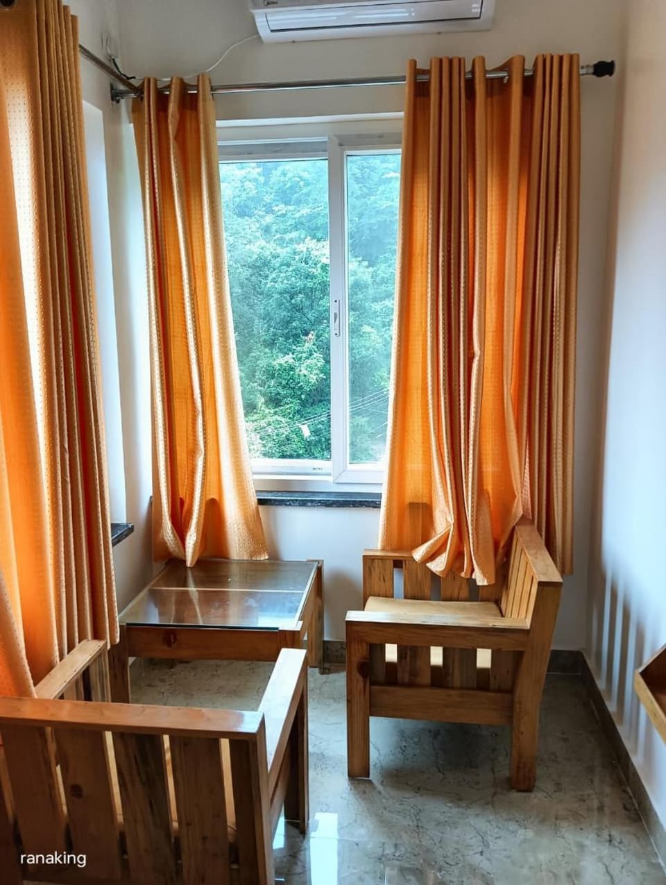Earth Roots Ayurveda Hotel in Rishikesh