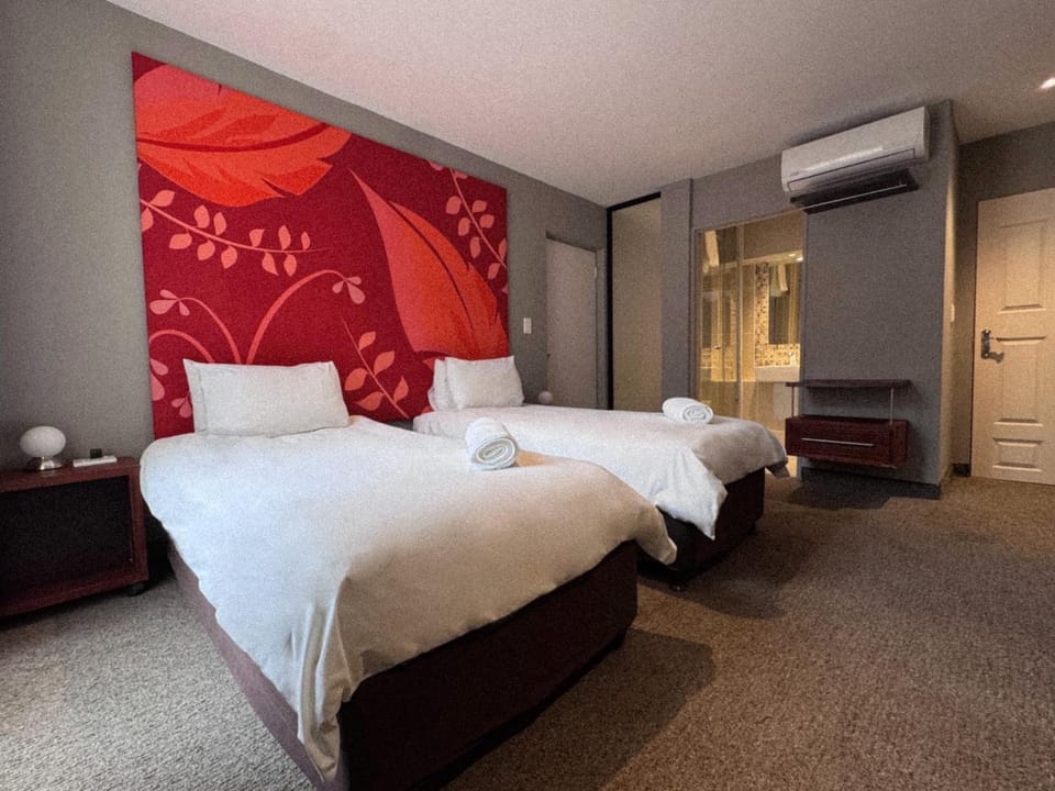Bed, Bedroom, Family, air conditioner