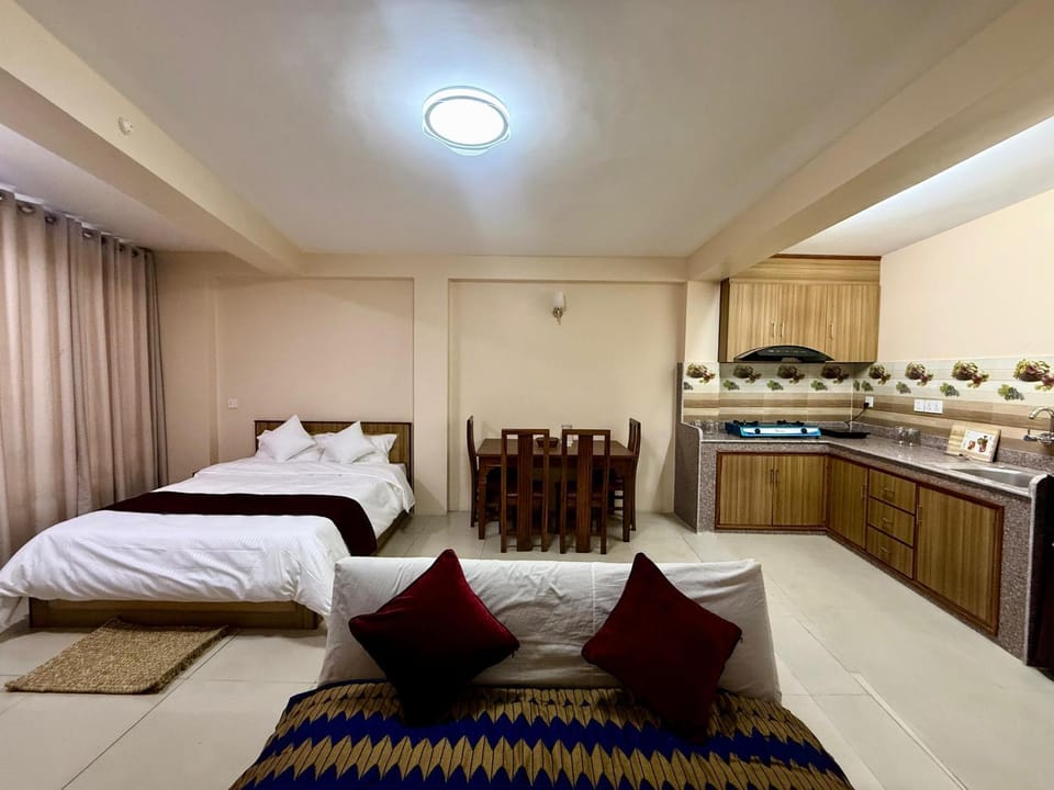 Bed, Kitchen or kitchenette, Photo of the whole room, Bedroom