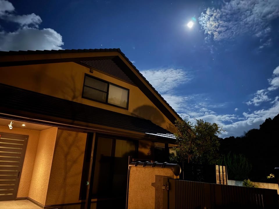 Property building, Night