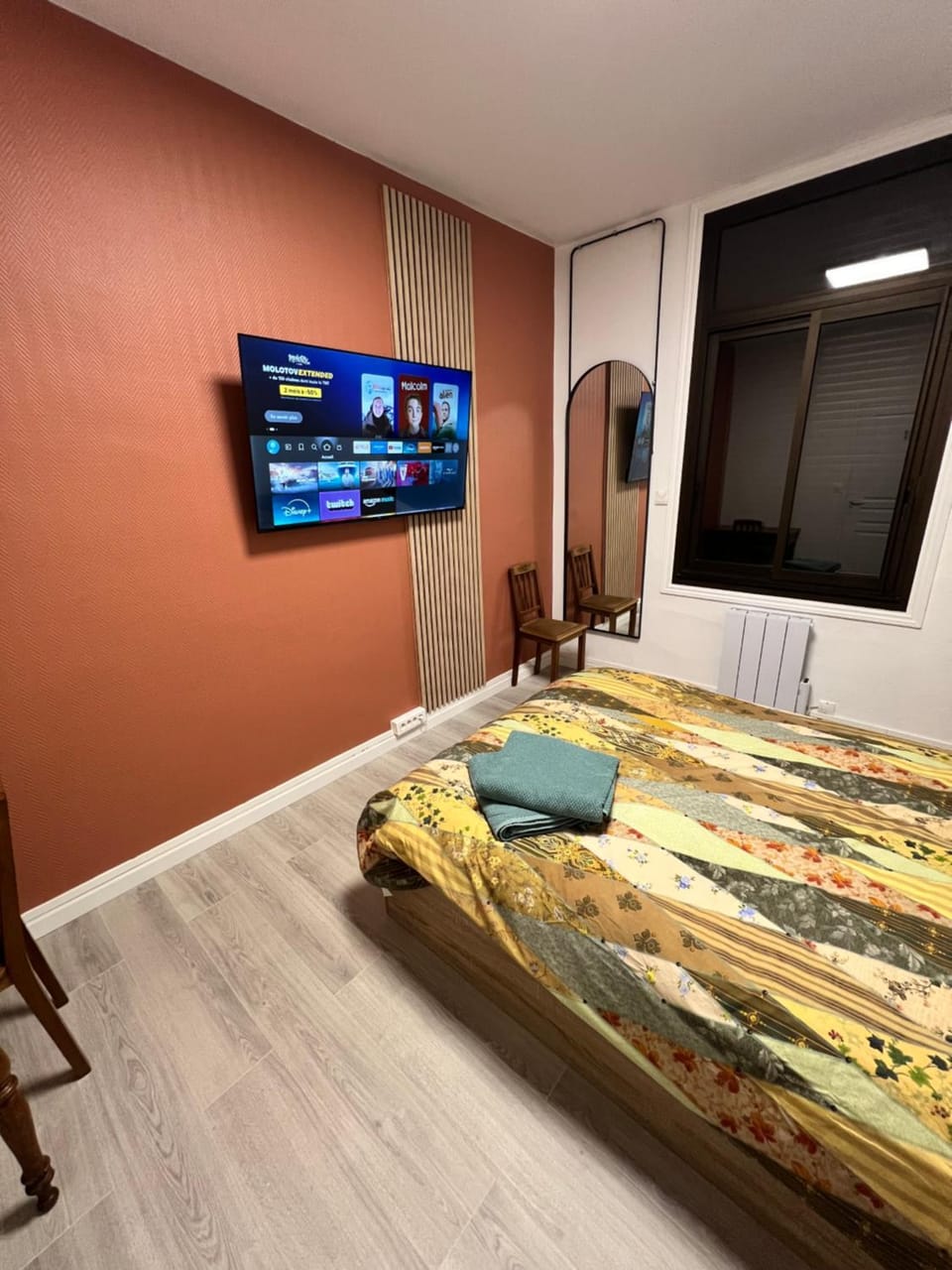 T2 calme - clim et parking gratuit - Abbaye aux Dames Apartment in Nouvelle-Aquitaine