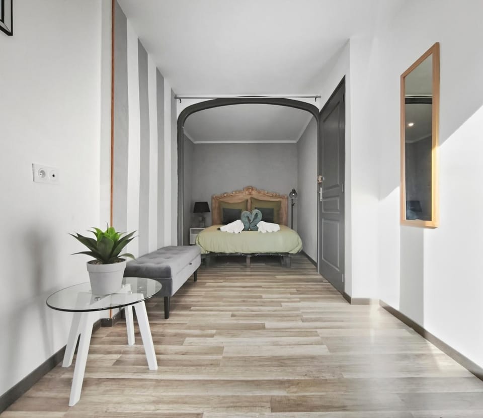 Suite Design Bike Friendly au Cœur de Trèbes Apartment in Occitanie
