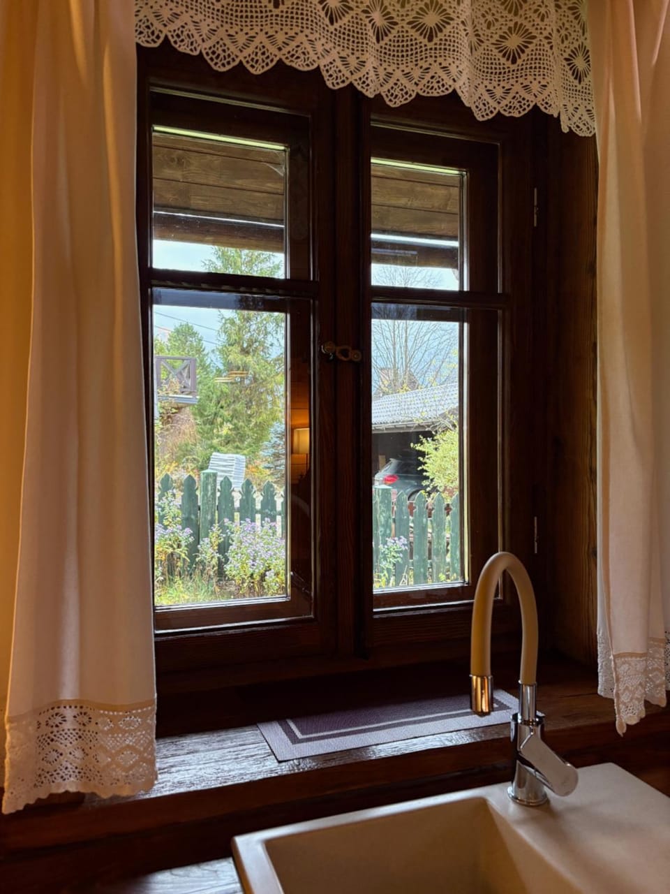 Garden view, kitchen