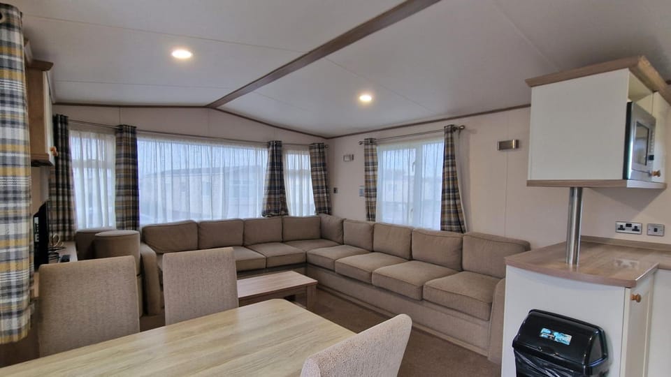 Gracie, West Sands Holiday House in Selsey