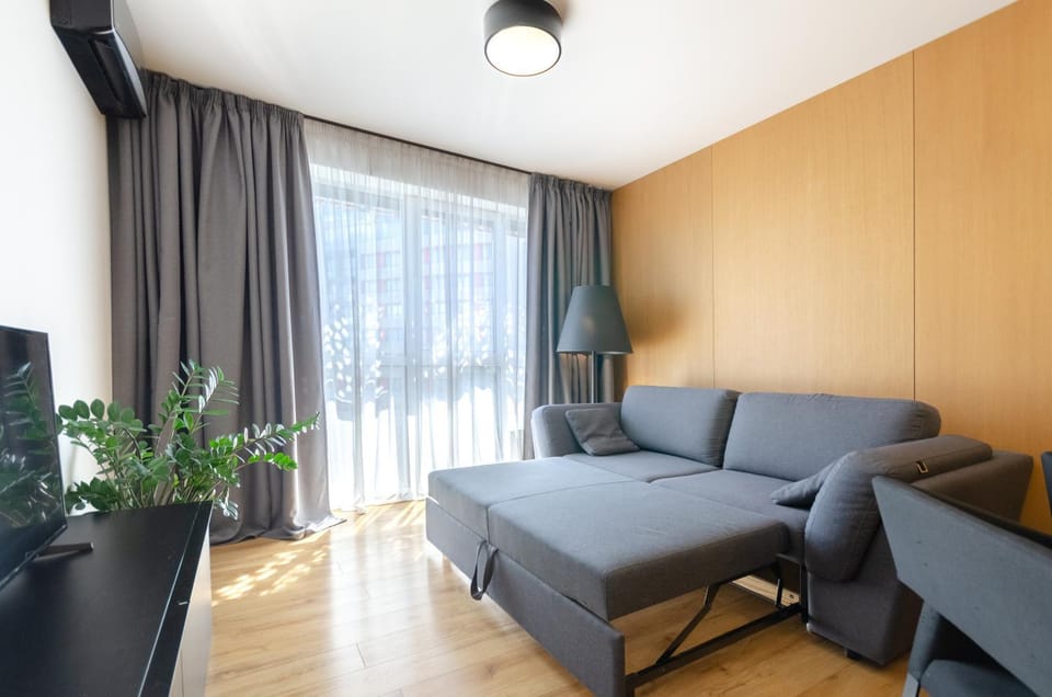 18-173 Kvartet, Vasyl Lypkivskyi 16g, Kyiv, railway station, metro nearby, panoramic city view, 15 kW backup power, Petrovdom Apartment Apartment in Kiev City - Kyiv