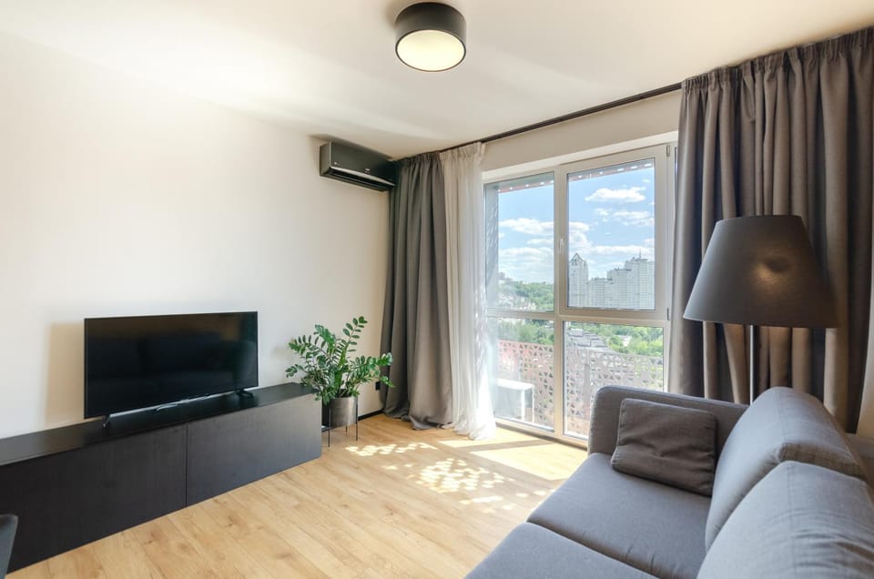 18-173 Kvartet, Vasyl Lypkivskyi 16g, Kyiv, railway station, metro nearby, panoramic city view, 15 kW backup power, Petrovdom Apartment Apartment in Kiev City - Kyiv