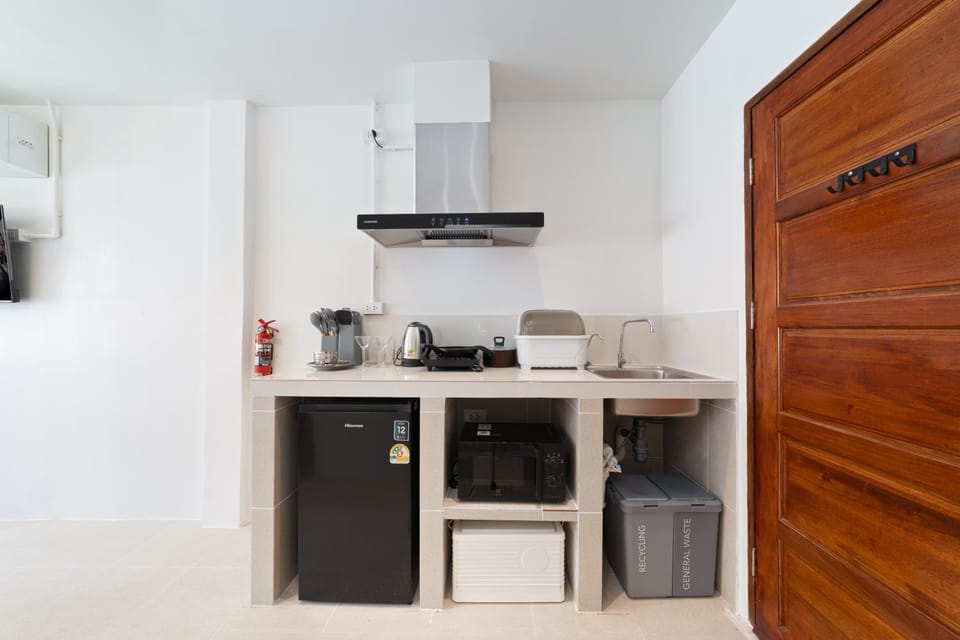 microwave, kitchen