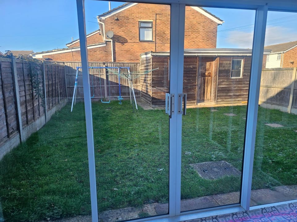 Rosag 4- Bedroom Guest House Rainham Apartment in Borough of Swale