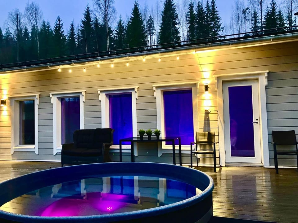 Property building, Patio, Hot Tub