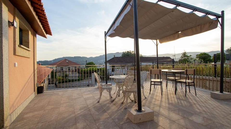 Property building, Balcony/Terrace, Balcony/Terrace