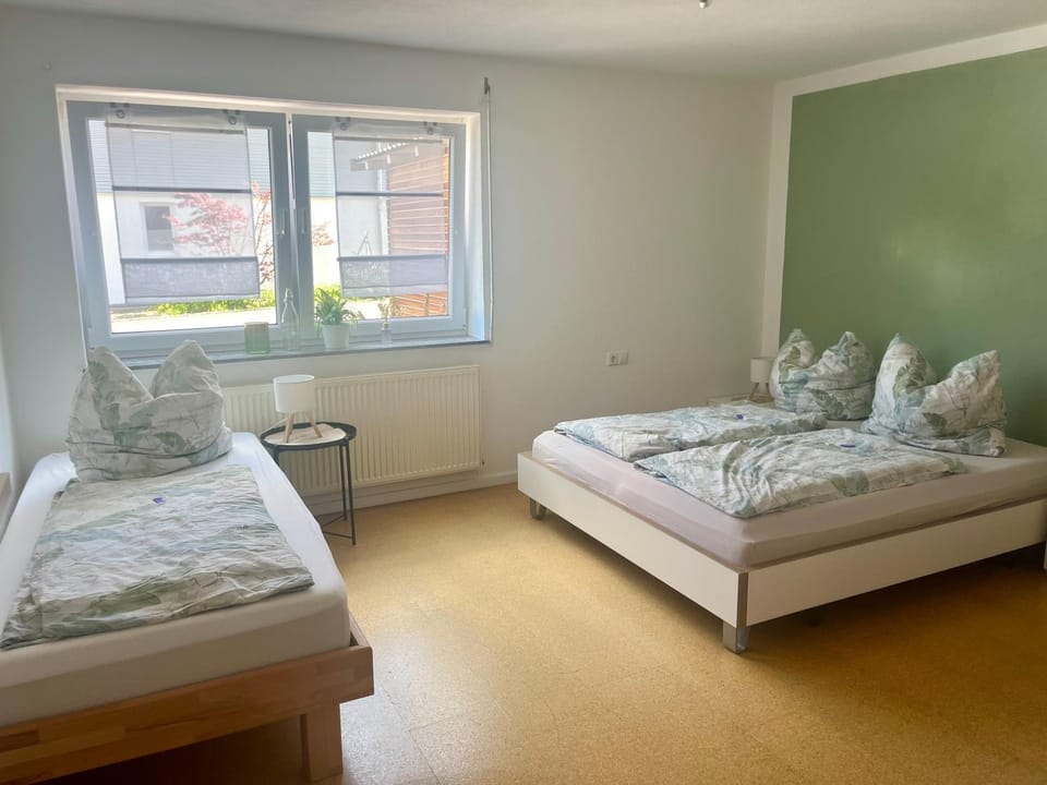 Ferienwohnung Nähe Autobahn Ruhige Lage für Familien & Monteure Apartment in Baden-Württemberg