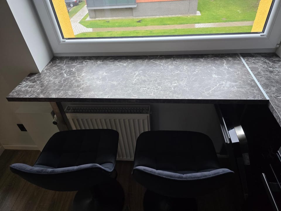 Living room, Dining area, hair dresser