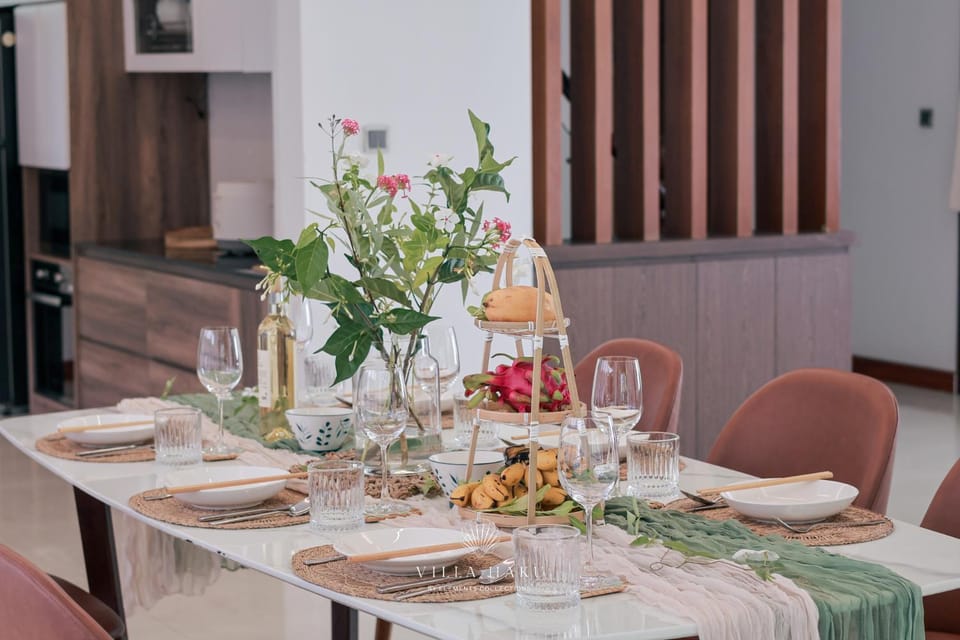 Food and drinks, Dining area, Food, Drinks