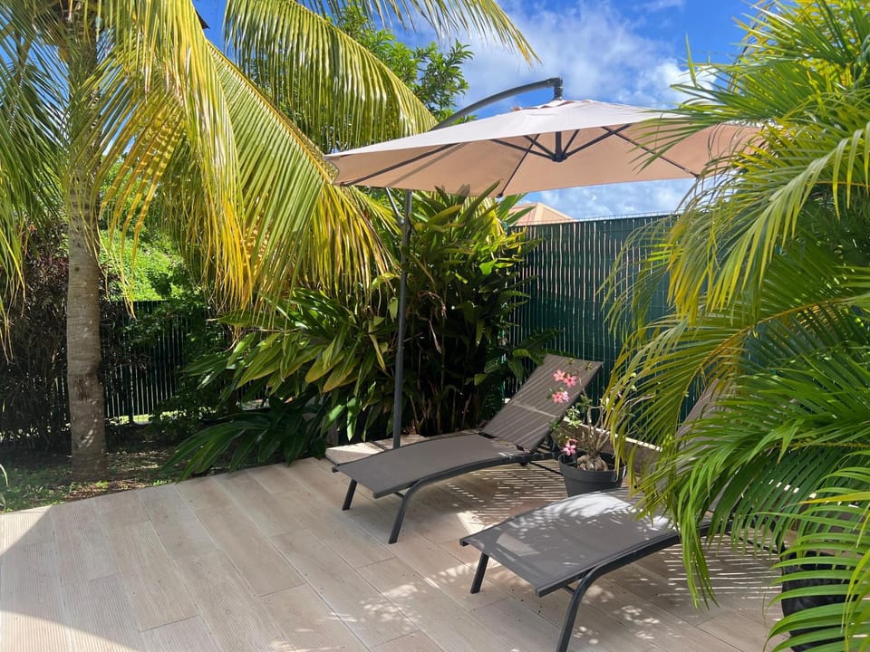 Garden, sunbed