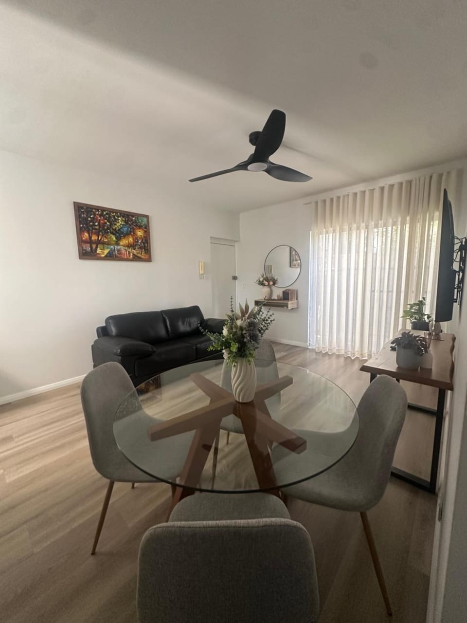 Stylish Home Near Adelaide Showground Apartment in Adelaide